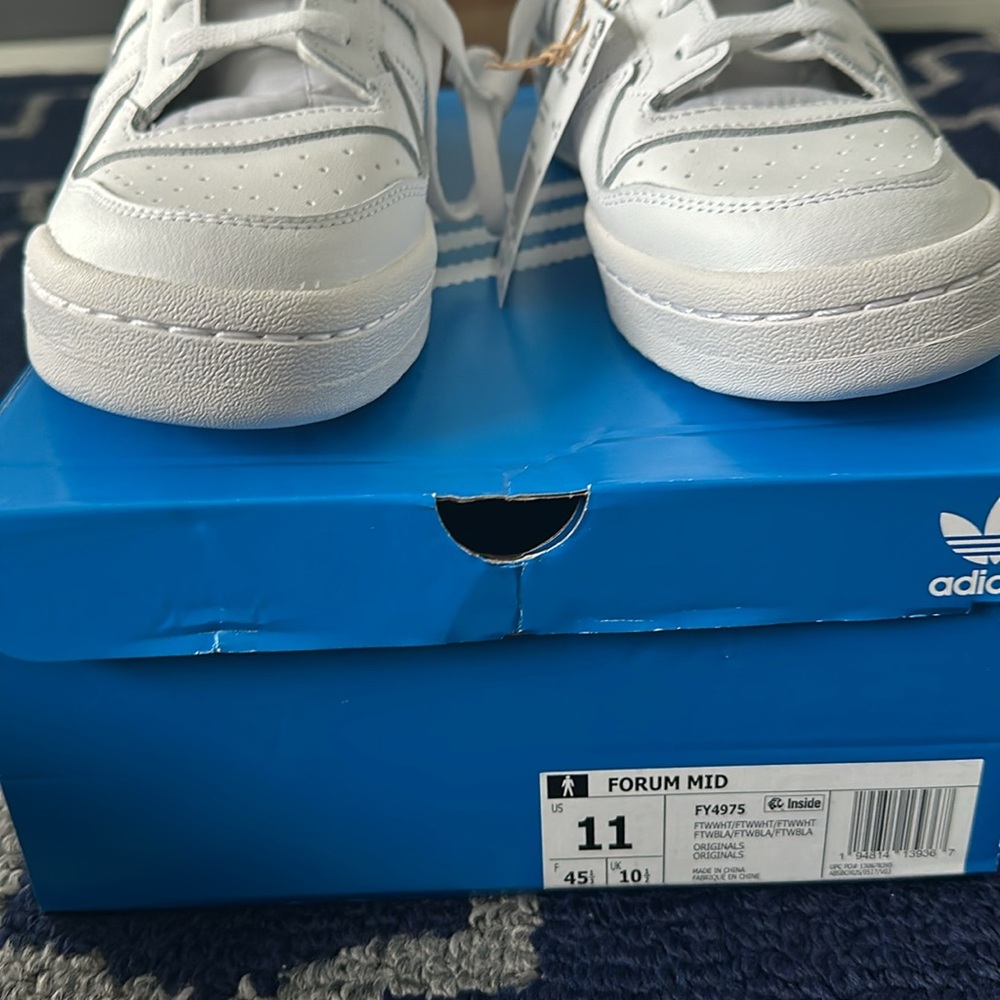 Brand New Forum Originals for Men - Picture 3 of 3
